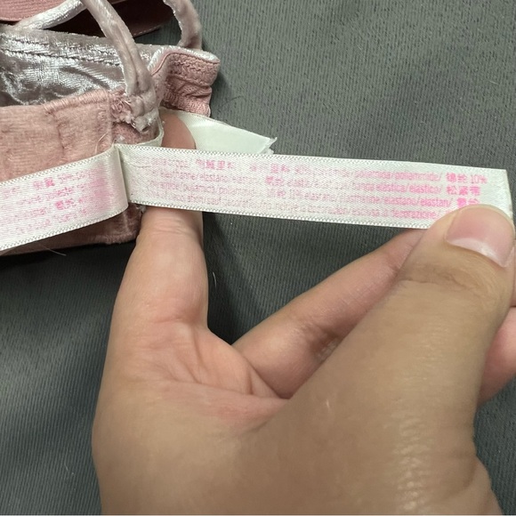 🌴Women’s PINK Victoria’s Secret Unlined Velvet Bralette - Picture 10 of 10